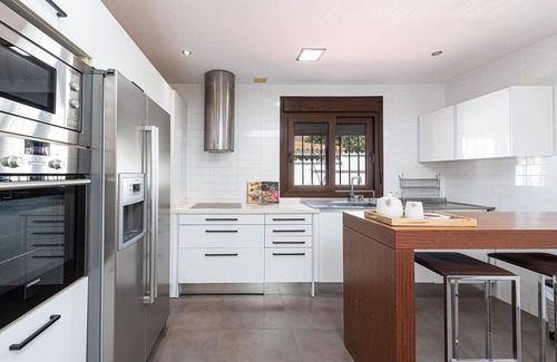 Torre de Benagalbon Ski Chalet | Rincon - Holiday Home in Rincon de la Victoria