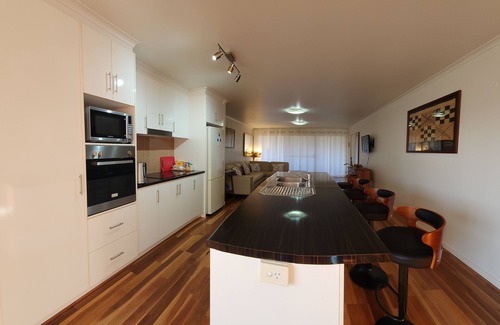Wallaroo House | Rinky Dink's Retreat @ the gorgeous sea side town of Wallaroo, Copper Coast S.A