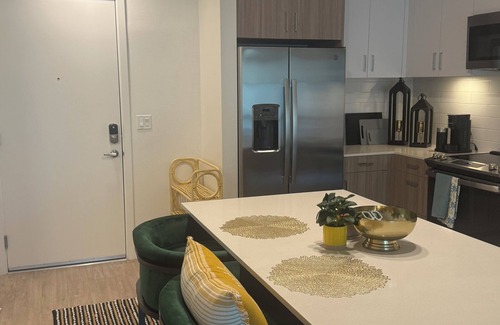 West Colfax Apartment | RiNo Skyline Utopia! - Luxury Amenities - 20% Review Discount