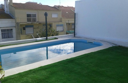 Feijo Apartment | Rio . Beaches . Lisbon, Ideal for families with children and pets.