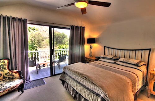 Three Rivers Hotel | Rio Sierra Riverhouse
