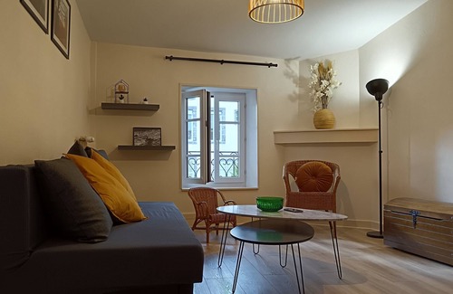 Riom Apartment | Riom - Appartement F2 à Proximité du Centre Historique