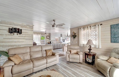 South Venice House | Ripple Inn: Coastal vacation home w/lagoon pool access 1/2 mile to beach ferry