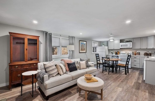 Bradford Cabin | Riptide Cottage: Adorable Yr Round Cottage in Bradford