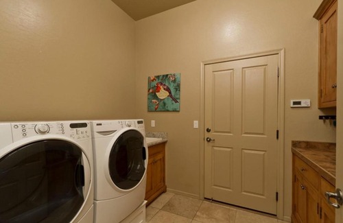 Carefree House | Rise and Shine 3 BR by Casago