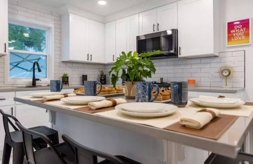 South Salt Lake House | Rise & Grind SLC/HIGH-END Style/Gated & Garage.