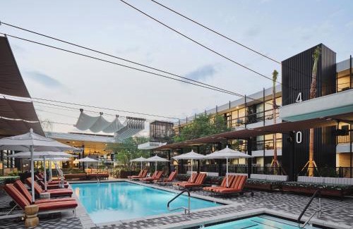 Alhambra Hotel | RISE Uptown