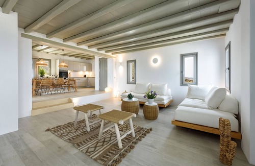 Piso Livadi Villa | Rising Moon sea view villa near the beach!
