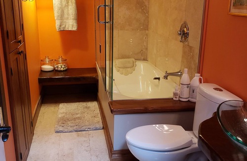 Clarington Bed & Breakfast | Rising Spirit Bed & Breakfast