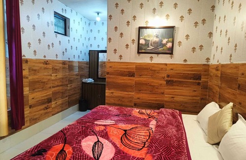 Dharamshala Bed & Breakfast | Rising View Hills