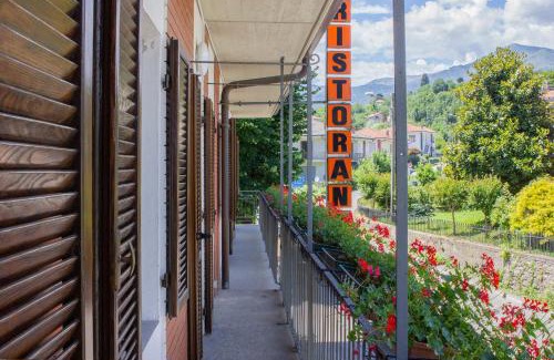 San Colombano Belmonte House | Ristorante Buasca