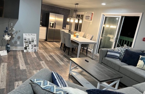 Appleton Apartment | Ritchie’s Woodmere Estates: Blue Moose