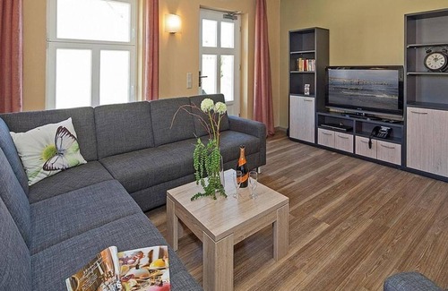 Stolpe Apartment | Ritter Dietrich WF-47 - The West Wing Ritter Dietrich WF-47 Comfortable