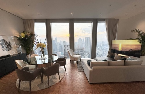 Silom Condo | Ritz Carlton Residences level 52nd! Breathtaking view!