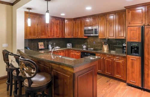 Aspen Condo | Ritz-Carlton Aspen Highlands 2BR luxury residence - pool, concierge, spa & gym!