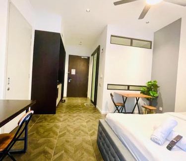 Kuala Lumpur City Centre Apartment | Ritz Residence Suites Scarletz KLCC