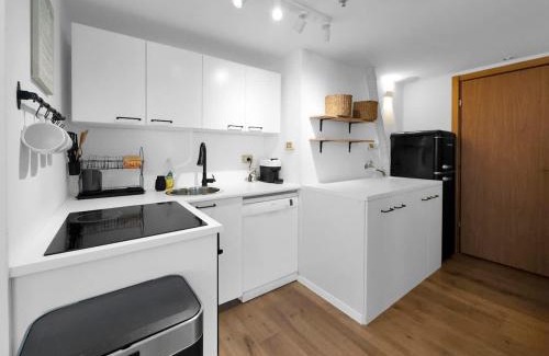 Herzliya Pituach Apartment | Ritzside Marina Stay