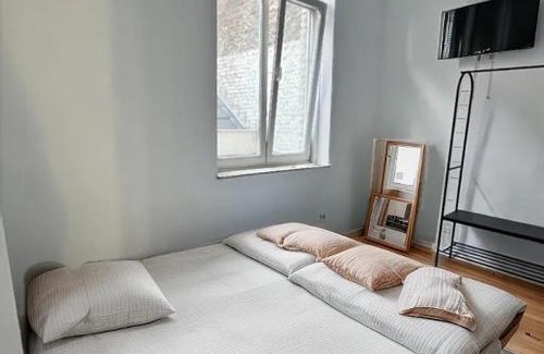Charleroi Apartment | Rive Gauche D centre - gare - aéroport
