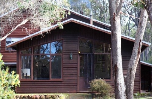 Yallingup Siding House | Rivendell Lodge, Luxury lodge located in a vineyard with onsite Tennis Court