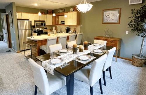 Bartlett House | River Access, Gas stove, Min to N. Conway, Attitash