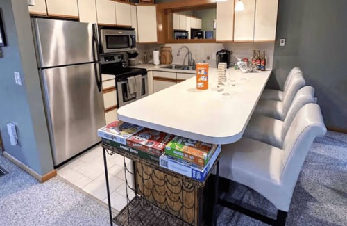 Bartlett House | River Access, Gas stove, Min to N. Conway, Attitash