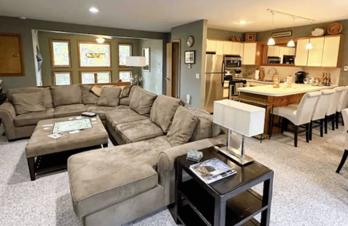 Bartlett House | River Access, Gas stove, Min to N. Conway, Attitash