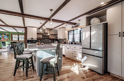 Sunday River Area Cabin | River access/Golf 2 miles/hiking/skiing/hot tub/sauna