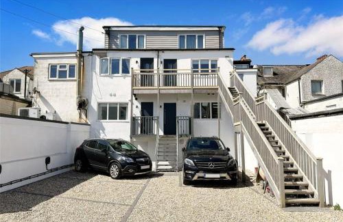 Littlehampton Apartment | River Breeze 3-Bed BALCONY Apartment