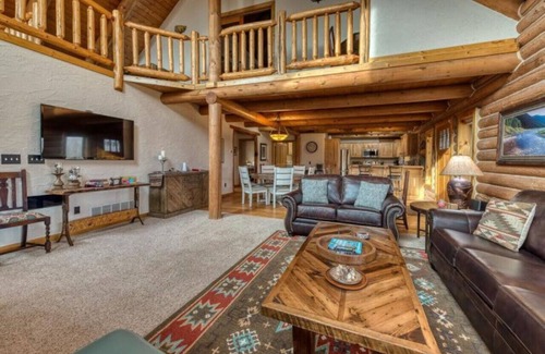 Grantsdale House | *River Cabin Minutes To Town*