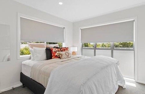 Hamilton House | River City Retreat - Central!