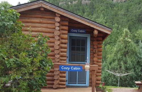 Hot Springs House | River Falls Lodging -Black Hills, South Dakota