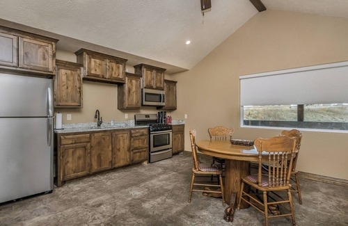 Amarillo Cabin | River Falls Venue & Lodges One-Bedroom Lodge