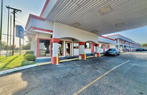 Belton Hotel | River Forest Inn