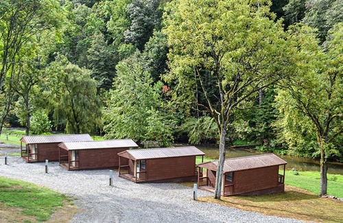 Harrogate Cabin | River Forge Cabin 52 - Cozy and Rustic 1 Bedroom Cabin - Creek Front