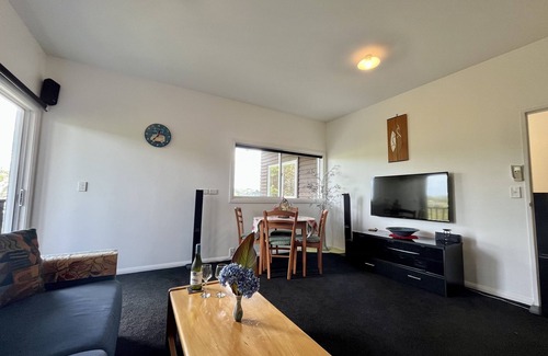 Kerikeri Apartment | River Front Country Flat