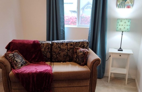 Kent Condo | River Getaway Only a Mile from Town