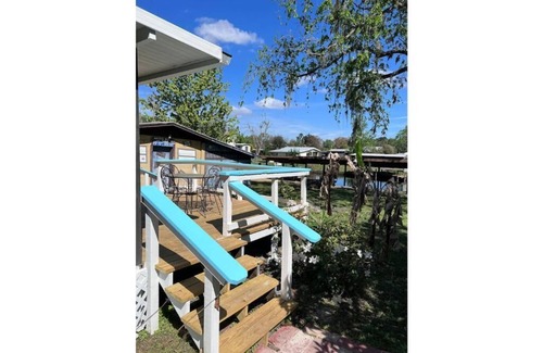 Astor House | River house Getaway