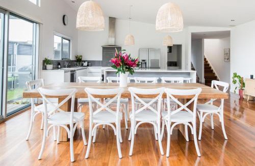 Kennett River House | River House - Wildlife at your doorstep