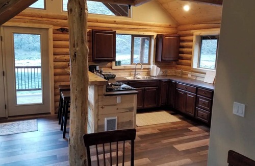 White Bird Cabin | River Lookout Cabin #3 — Relax, Fish & Explore by the Salmon River