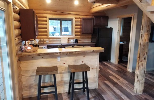 White Bird Cabin | River Lookout Cabin #3 — Relax, Fish & Explore by the Salmon River