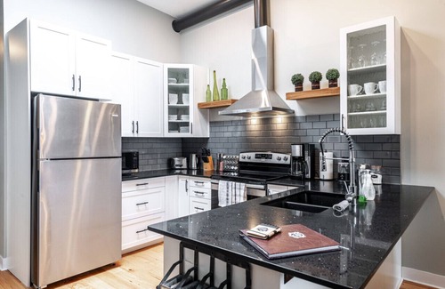 Stratford Condo | River Merchant Inn Mitchell’s Mercantile Suite