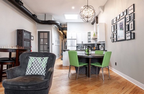 Stratford Condo | River Merchant Inn Mitchell’s Mercantile Suite