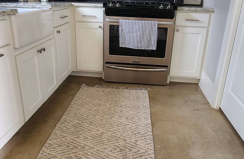 Boerne Villa | River Mountain Casita, in Boerne 12 minutes from Boerne Hill Country Mile