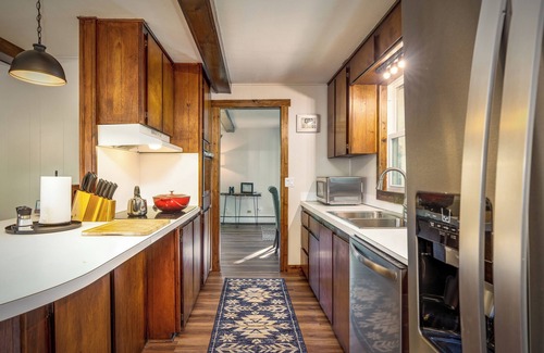 Indian River House | River Pines~Downtown Waterfront w/Wildlife Watching!nFirepit,Snowmobile,Bikingn