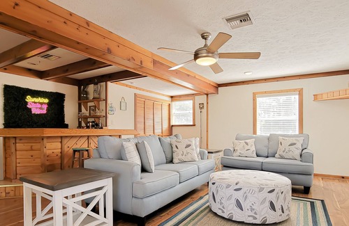 Concerned Citizens of Gibsonton Area House | River Rendezvous on the Alafia