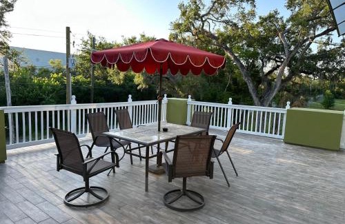 Tampa House | River Resort