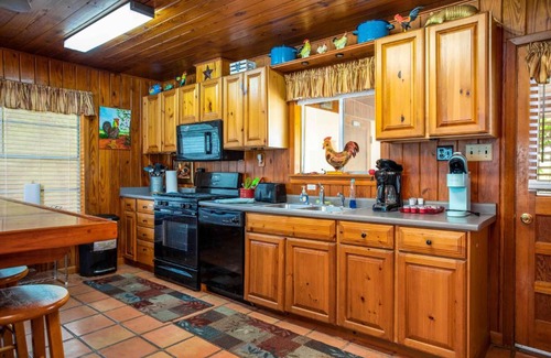 Bandera House | River Ridge Bandera Cabin