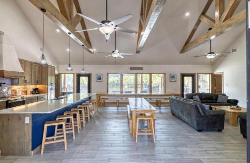 Concan House | River Ridge