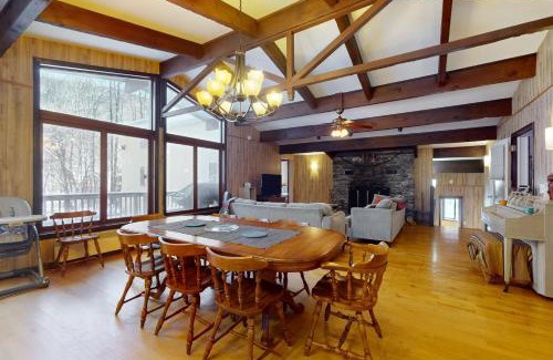 Killington House | River Run Retreat