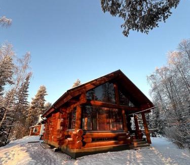 Rovaniemi Ski Chalet | River's Whisper Cottage